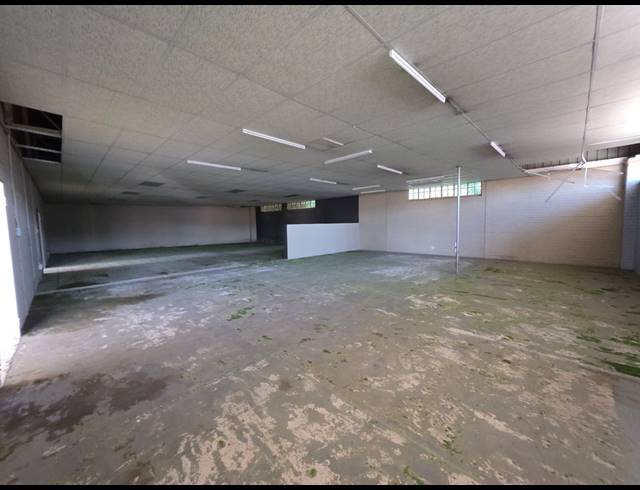 1,000M² WAREHOUSE FOR SALE IN HILTON